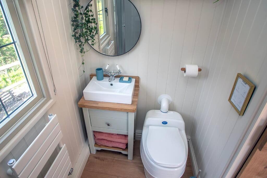 Shepherds Huts Tansy & Ethel In Rural Sussex Apartment *
